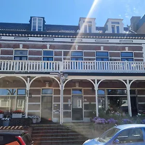 Aan Den Hogeweg Apartment Zandvoort